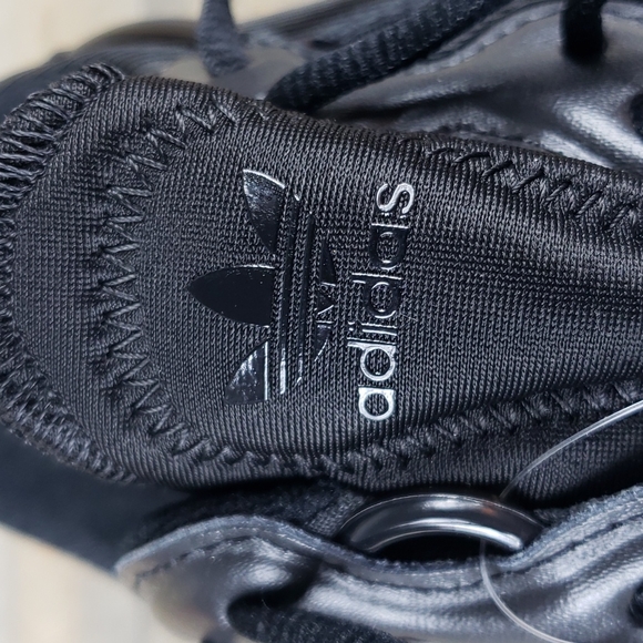 adidas Ozweego Originals Men's Sneakers Shoes Triple Black - Picture 9 of 9